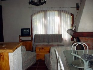 Casa Los Ombues Negra